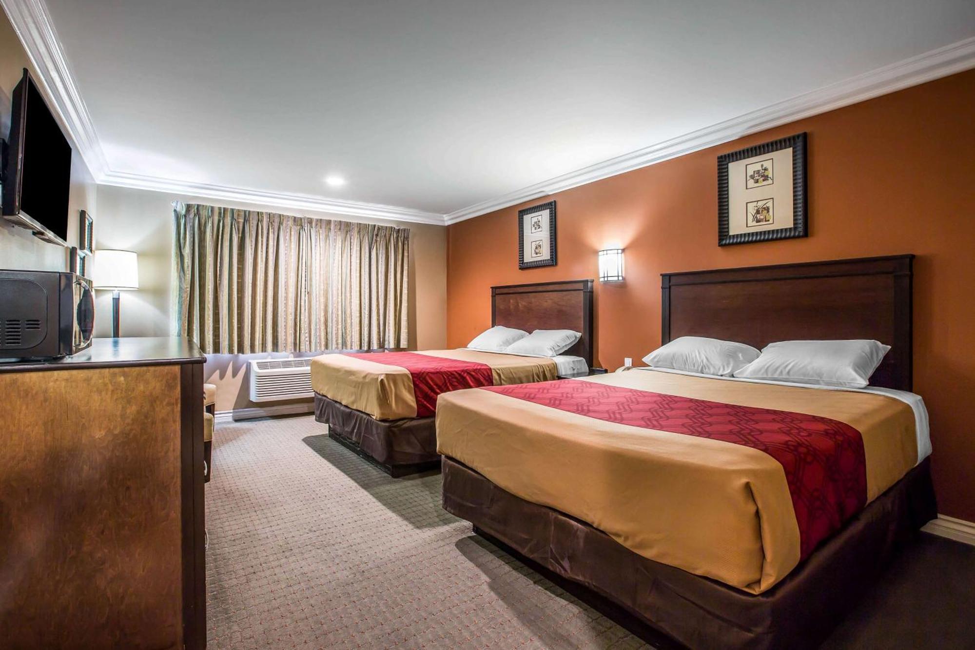 Queen Room Two Queen Beds Non-Smoking