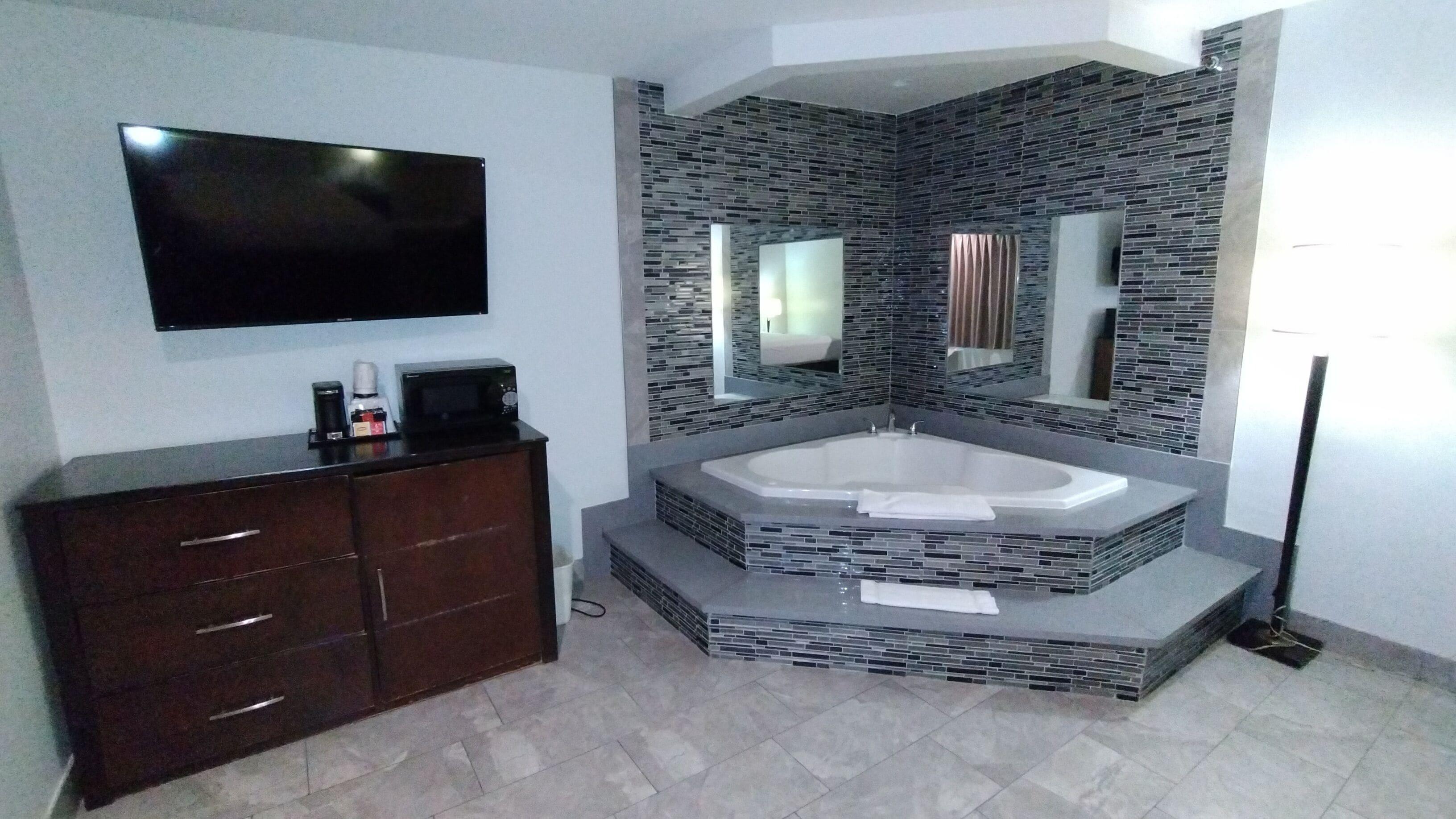 Deluxe King Studio Suite Non-Smoking