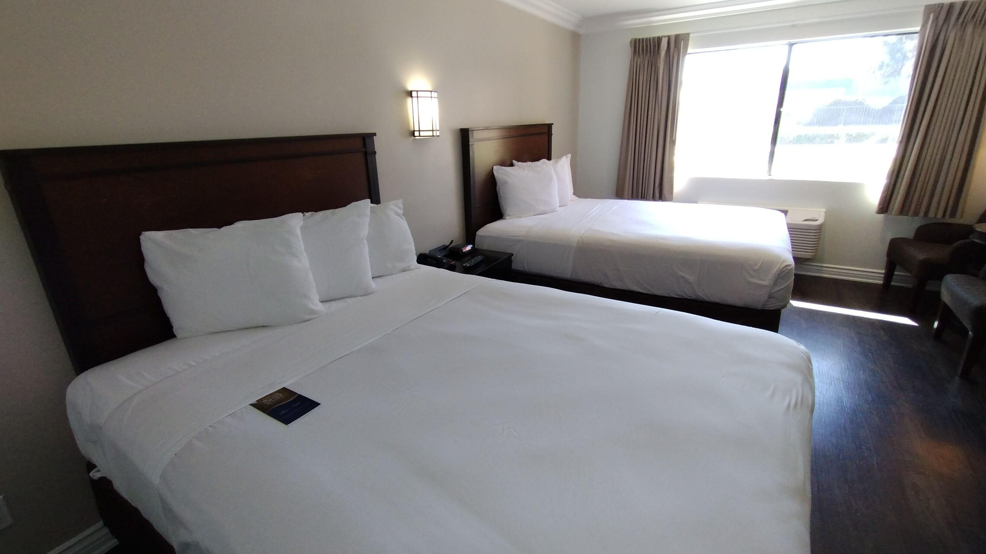 Queen Room Two Queen Beds Non-Smoking